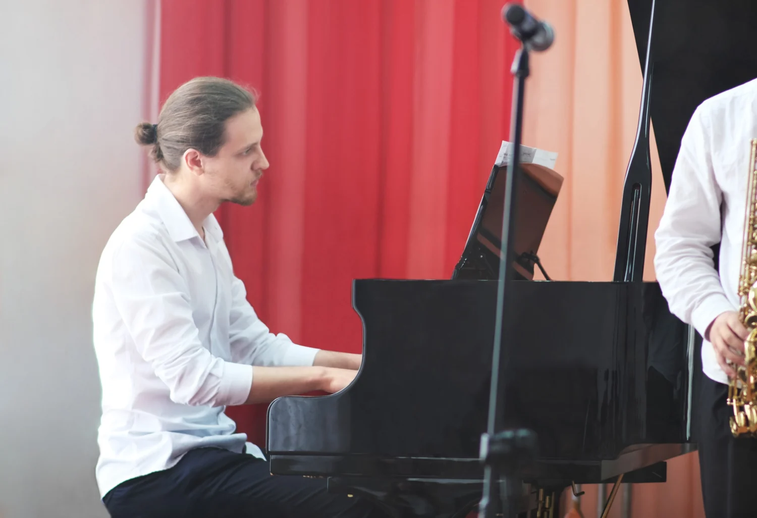 Piano lessons with Valeriy Patrikeev